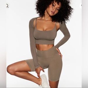 Women's Seamless Activewear 4 Piece Set - Brown